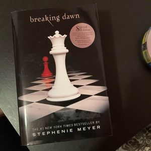 *SPECIAL EDITION* Breaking Dawn by Stephanie Meyer